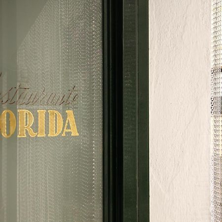 Hostal La Florida Llança Eksteriør bilde