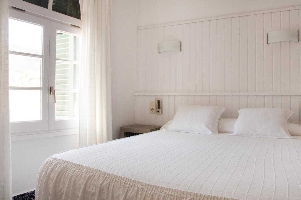 Hostal La Florida Llança Rom bilde