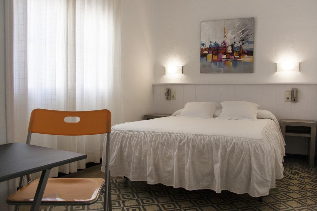 Hostal La Florida Llança Eksteriør bilde