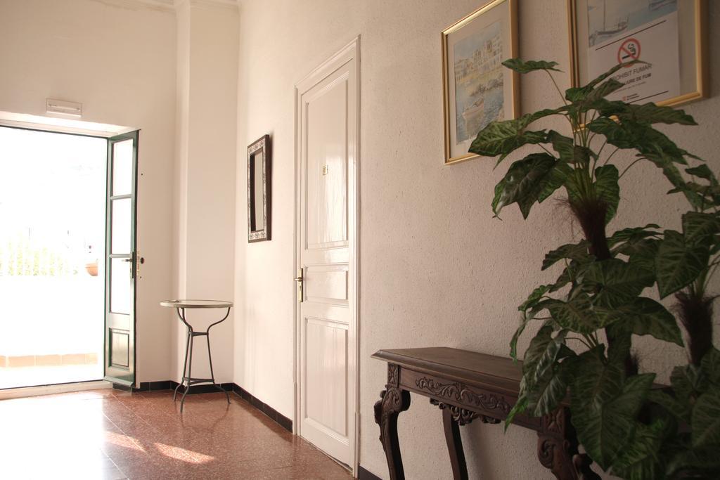 Hostal La Florida Llança Eksteriør bilde
