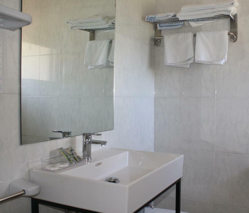 Hostal La Florida Llança Eksteriør bilde